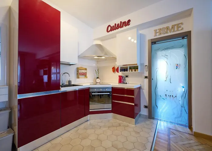 Wissam\'S Red Kitchen Apartment